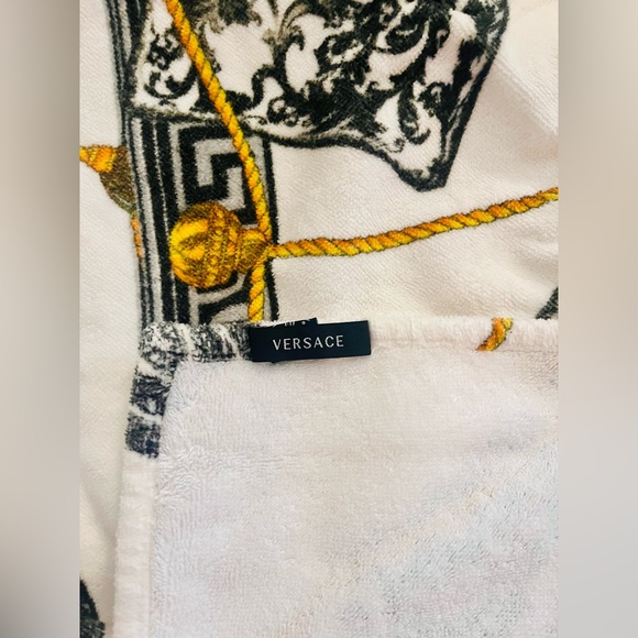 Versace Beach Towels - Picture 3 of 4